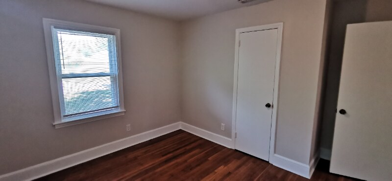 Building Photo - 514 Porter St
