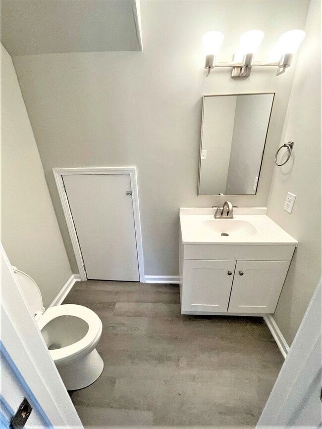 Building Photo - 107 Villa Dr