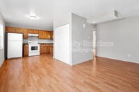 Building Photo - 333 Mt Everest Dr