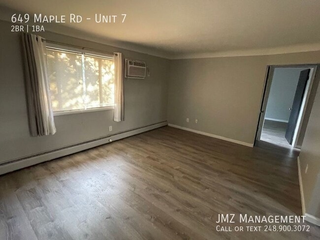 Building Photo - 649 W Maple Rd