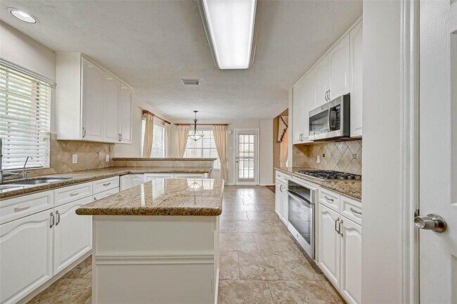 Building Photo - 1630 Berkoff Dr