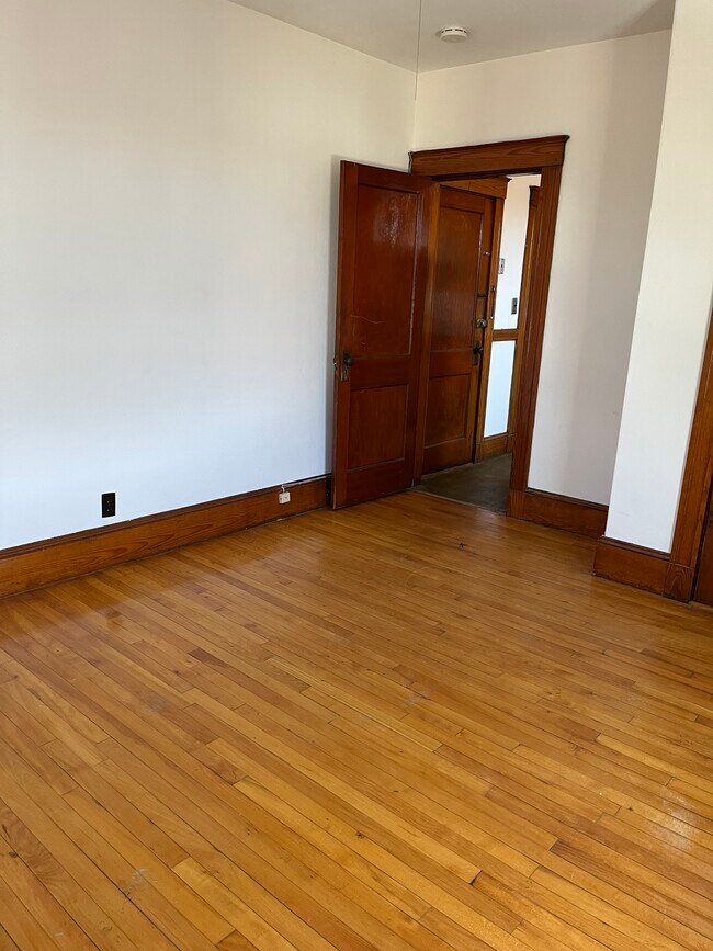 Bedroom - 30 Fountain St