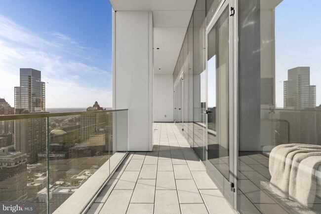 Building Photo - 210 S 12th St