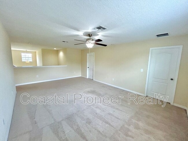 Building Photo - 2123 Roanoke Springs Dr