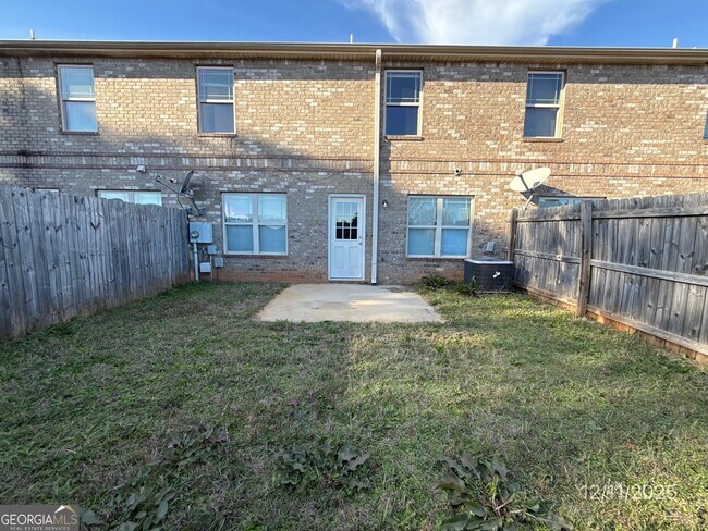 Building Photo - 1122 Mcconaughy Ct