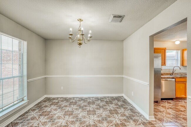 Building Photo - 9342 Bowmore Ct