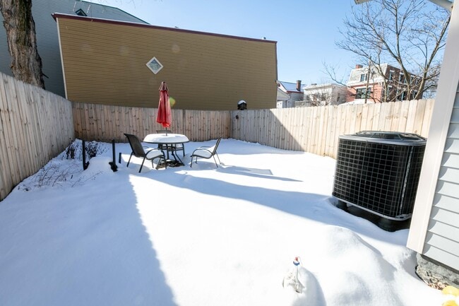 Building Photo - 1241 Bates Ave