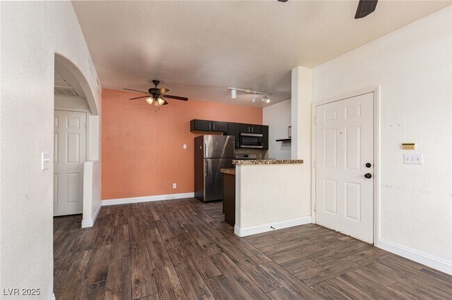Building Photo - 4960 Harrison Dr