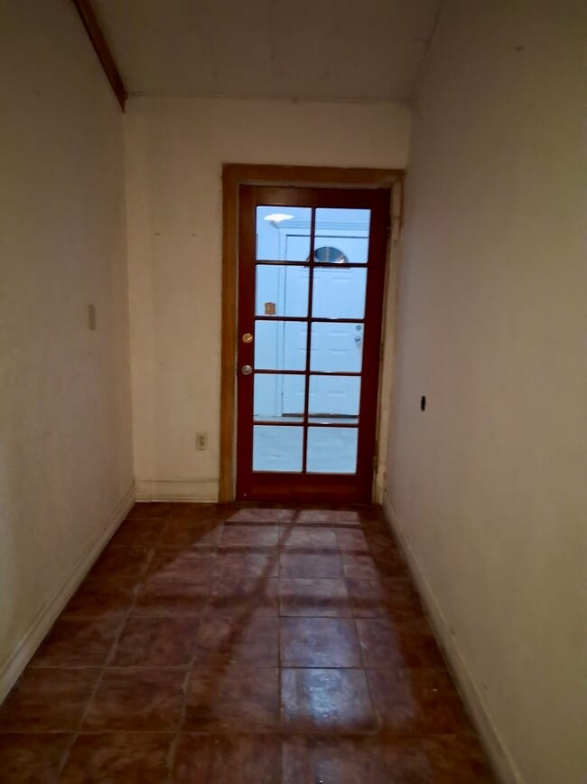 Building Photo - 544 Paseo Real Dr