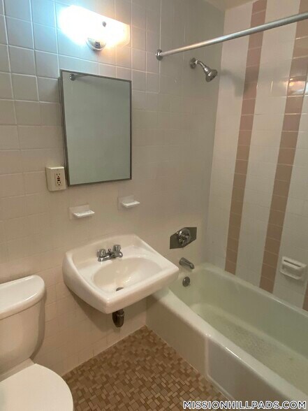 Building Photo - 46 S Huntington Ave