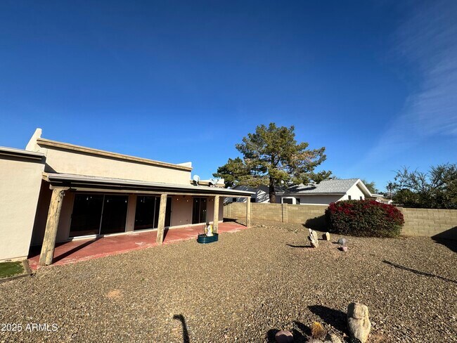 Building Photo - 5825 E Nisbet Rd