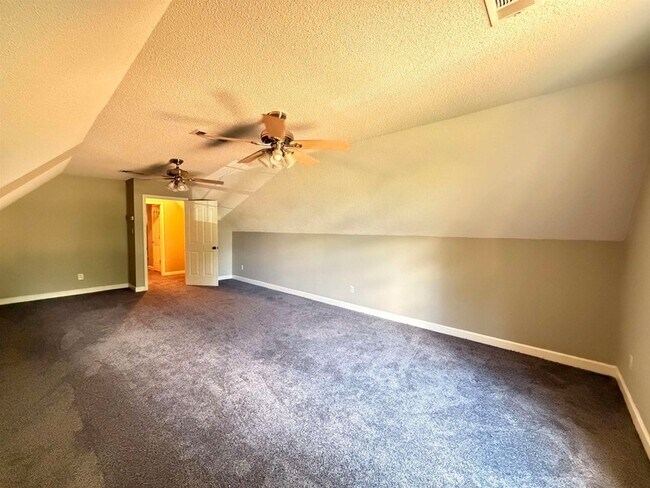 Building Photo - 5019 Rabbit Chase Ln