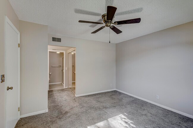 Building Photo - 601 Sabal Ridge Cir