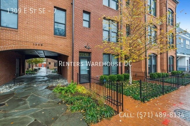 Building Photo - 1309 E St SE