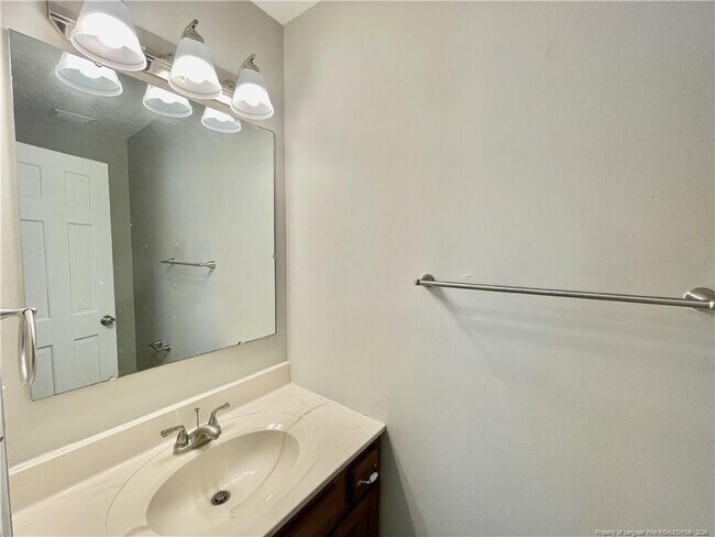 Building Photo - 360 Bahama Loop