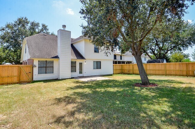 Building Photo - 21026 Bent Lake Dr