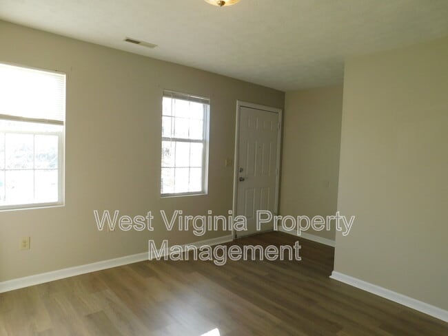 Building Photo - 3751 Summerlee Rd