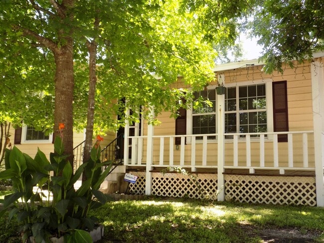 Building Photo - 636 W Norwood Ct