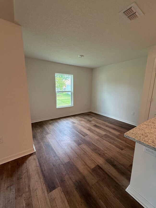 Building Photo - Stunning Brand-New 3-Bedroom Home in Prime...