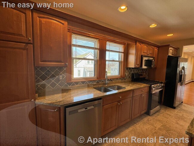 Building Photo - 14 Melville Rd