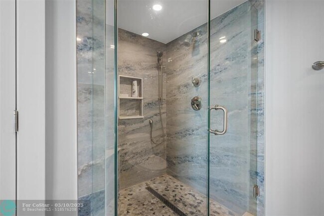 Building Photo - 4200 N Ocean Dr