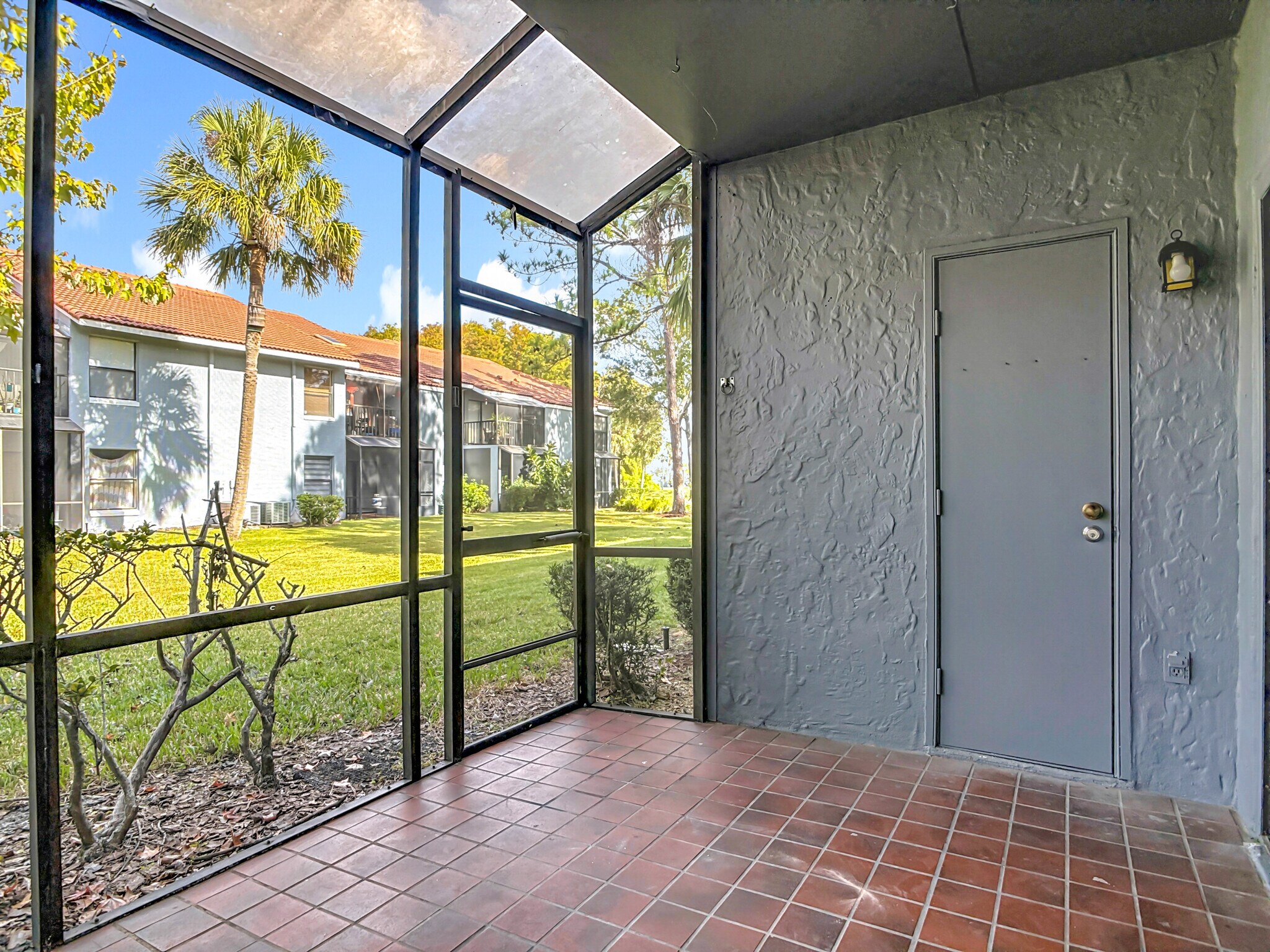 Building Photo - 4711 Capri Plz