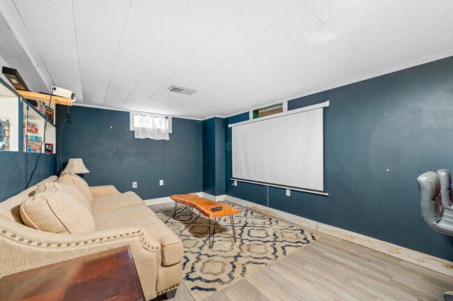 Building Photo - 2913 13th St