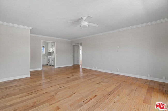 Building Photo - 2438 5th St