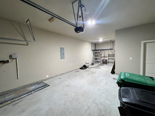 Building Photo - 3318 Suffolk Creek Ln