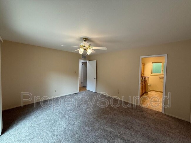 Building Photo - 1550 Naples Ct