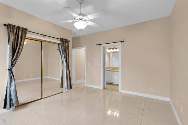 Building Photo - Beautiful Summerlin home in a gated community.