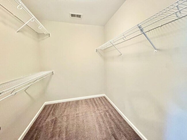 Building Photo - The Commons Community of Richmond Hill