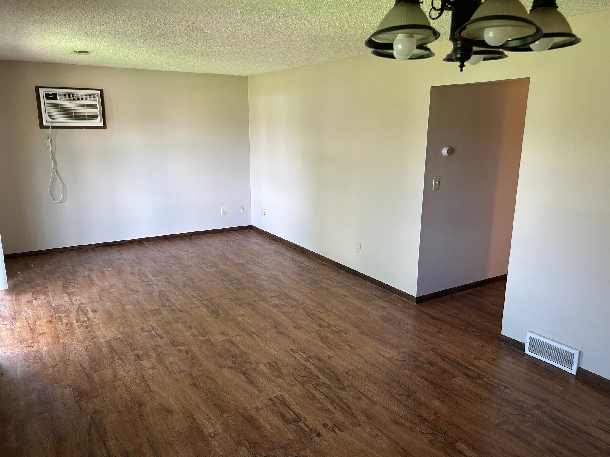 Unit 2 Living Room - 16075 Joplin Ave