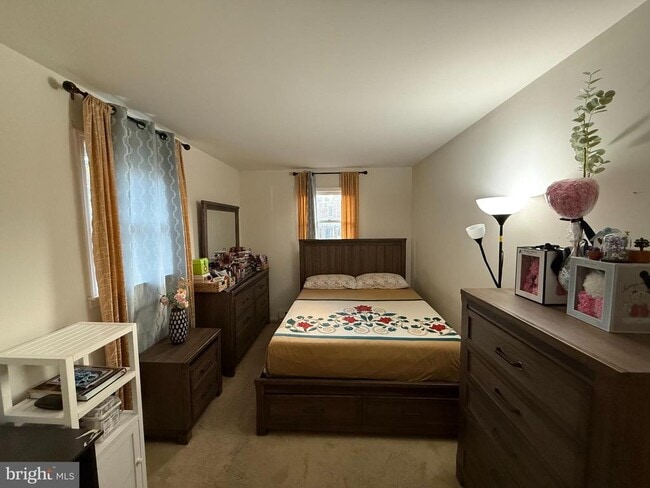 Building Photo - 410 N 5th Ave