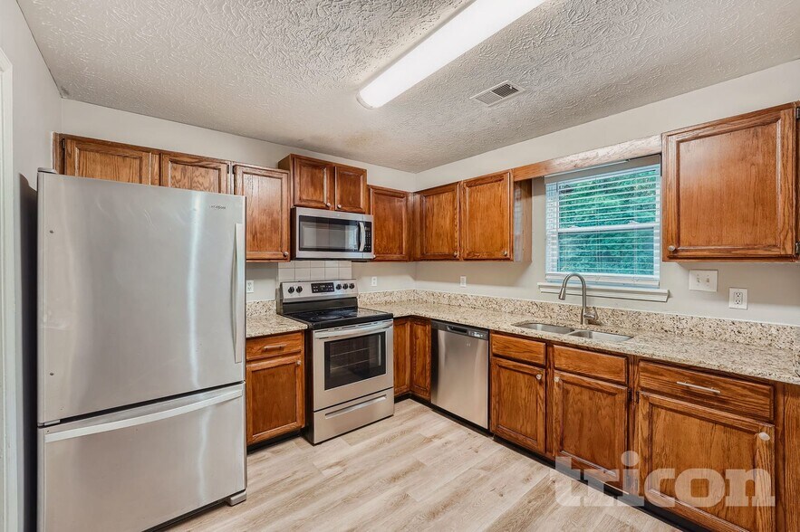 Building Photo - 126 Woodberry Ct