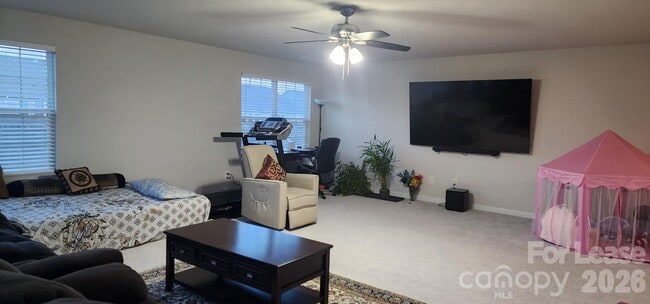 Building Photo - 15733 Country House St