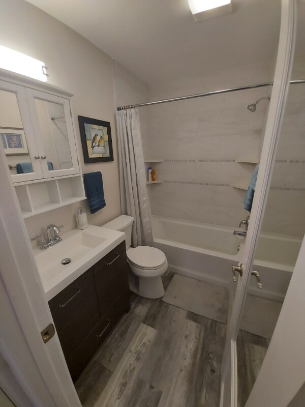 Building Photo - 323 Bolivar Ave