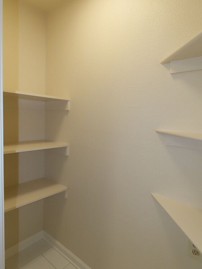 Building Photo - Newly Remodeled 3 Bedroom-1.5 Bath Home!