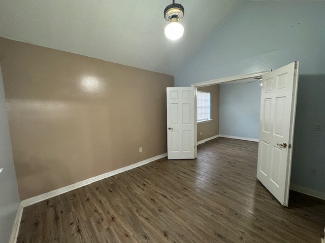 Building Photo - 2004 Greenpoint Dr