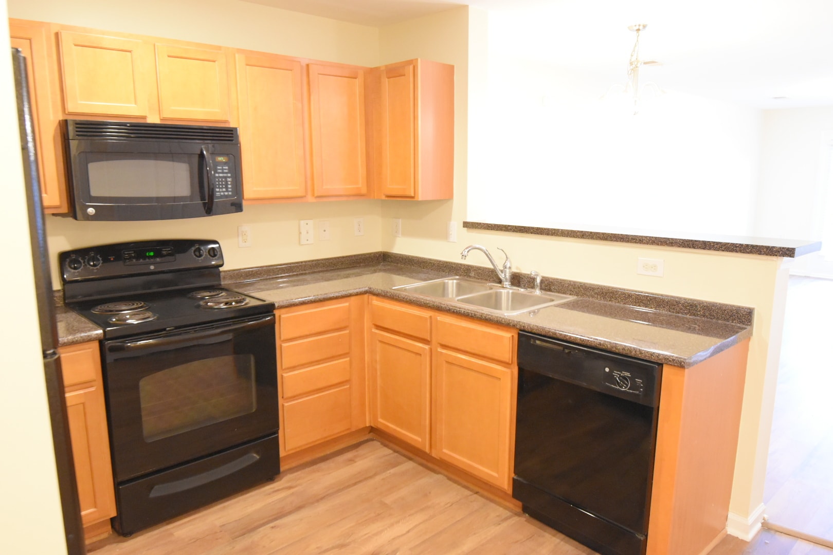 Building Photo - 632 Condo Club Dr