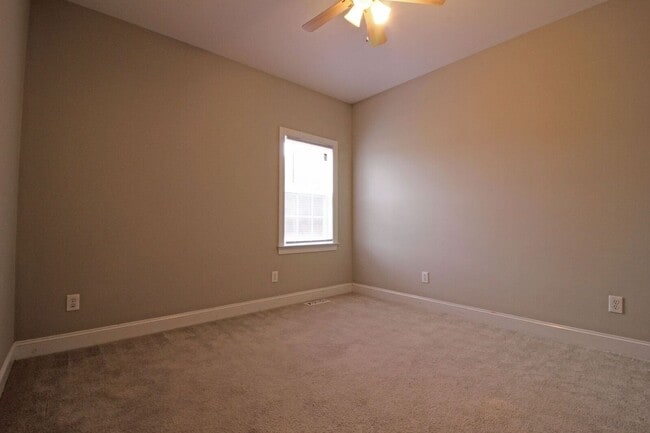 Building Photo - Lane Tree