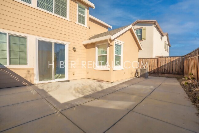 Building Photo - Charming 3-Bedroom Retreat on Barker Street with Spacious Living in Mountain House!