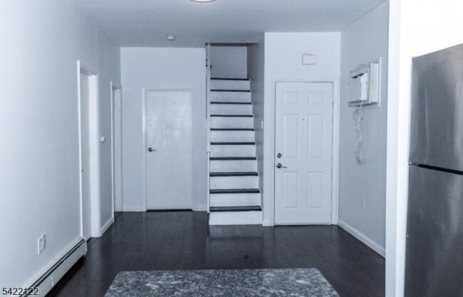 Building Photo - 11 Lentz Ave