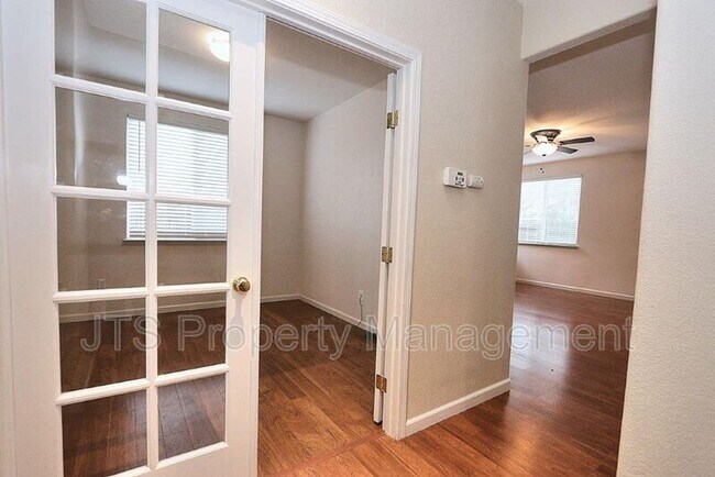 Building Photo - 3240 Big Bear Dr