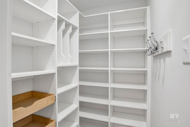 Building Photo - 380 S Church St