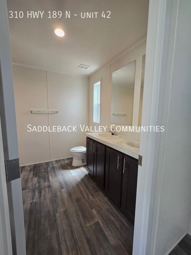 Building Photo - 310 HWY 189