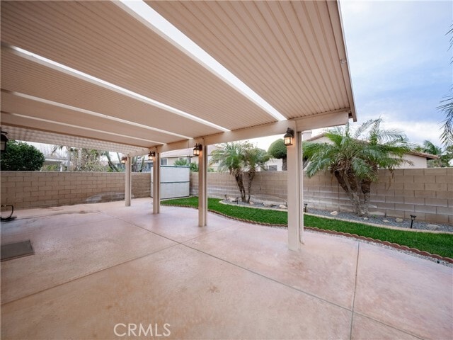 Building Photo - 5896 Sawgrass Way