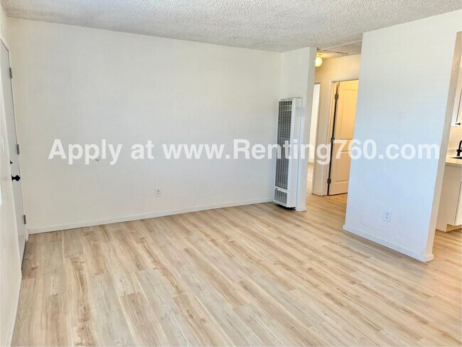 Building Photo - 6365 Linda Lee Dr