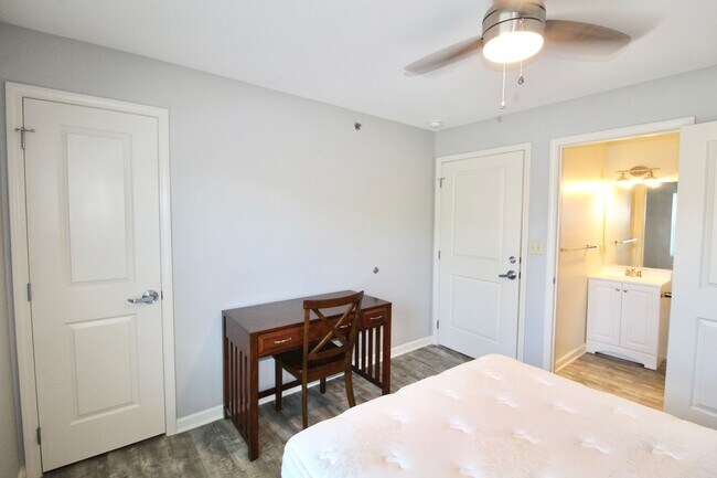 Building Photo - 510#204 Davis Mill Drive