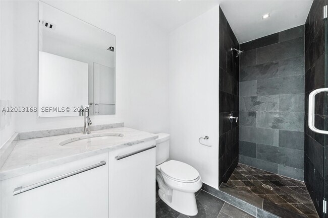 Building Photo - 900 Biscayne Blvd